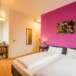 Hotel Trail-inn & 3*