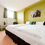 Otel Trail-inn & 3*