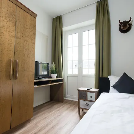 Trail-inn & Hotel 3*