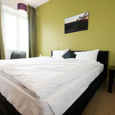 Hotel Trail-inn &
