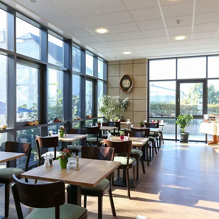 Trail-inn & 호텔 3*