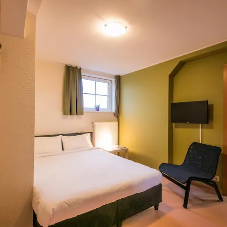 Otel Trail-inn & 3*