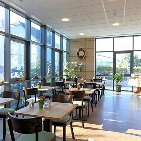 Trail-inn & Hotell