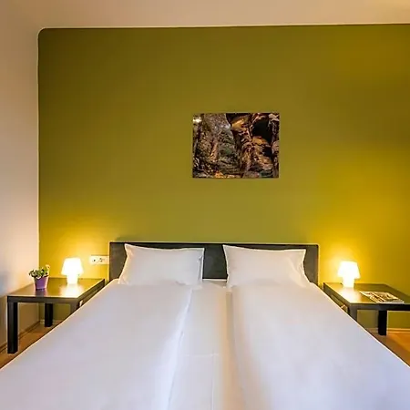 Hotell Trail-inn &